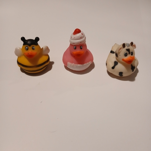 Colorful Rubber Duck Collection. Set Of 11 - Picture 7 of 10